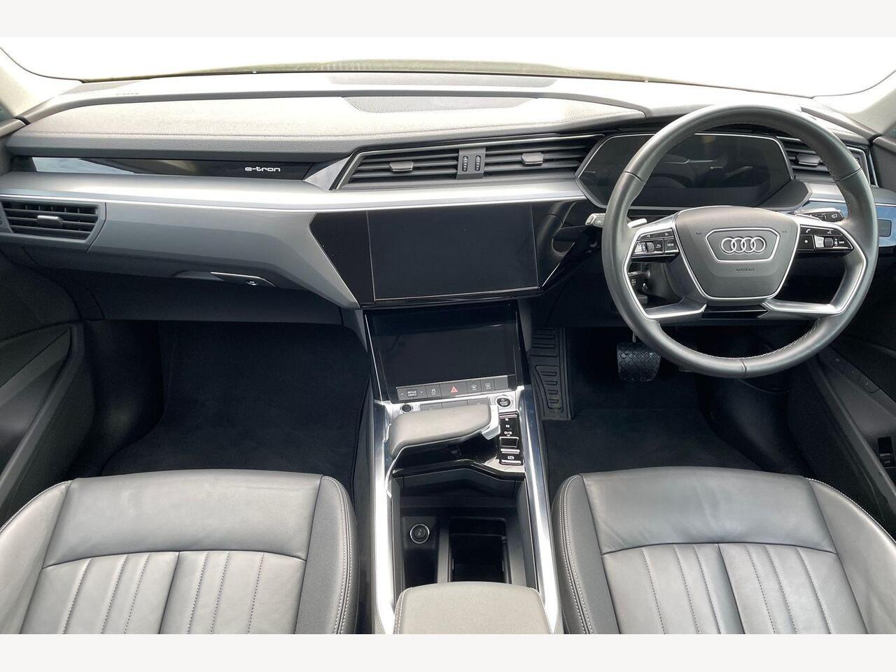 Used Audi Q8 2023 for sale - 76676833: Photo 9