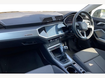 Used Audi Q3 2019 for sale - 76231473: Photo