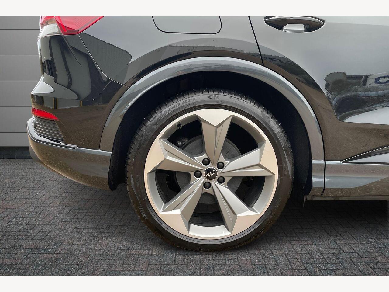 Used Audi Q4 e-tron 2025 for sale - 77698004: Photo 5