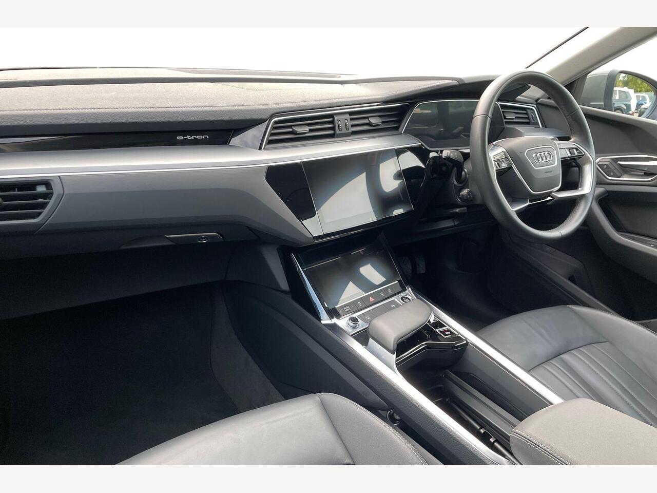 Used Audi Q8 2023 for sale - 77009974: Photo 2