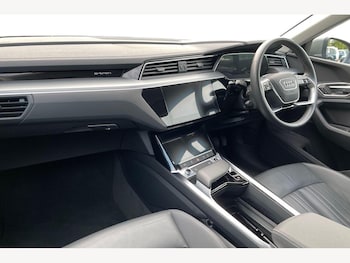 Used Audi Q8 2023 for sale - 77009974: Photo