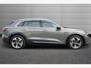 Used Audi Q8 2023 for sale - 77009974: Photo