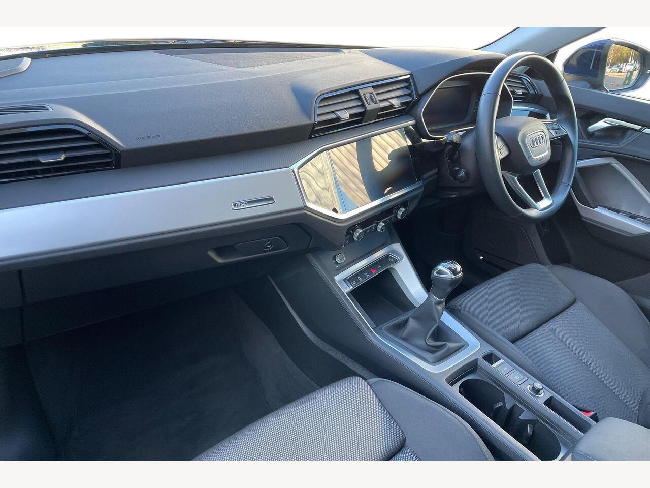 Used Audi Q3 2023 for sale - 76826450: Photo 2