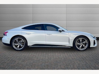 Used Audi e-tron GT 2023 for sale - 77122399: Photo