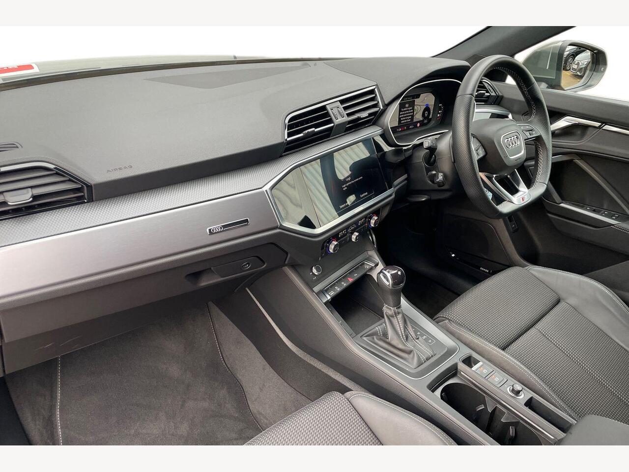 Used Audi Q3 2022 for sale - 76966365: Photo 2