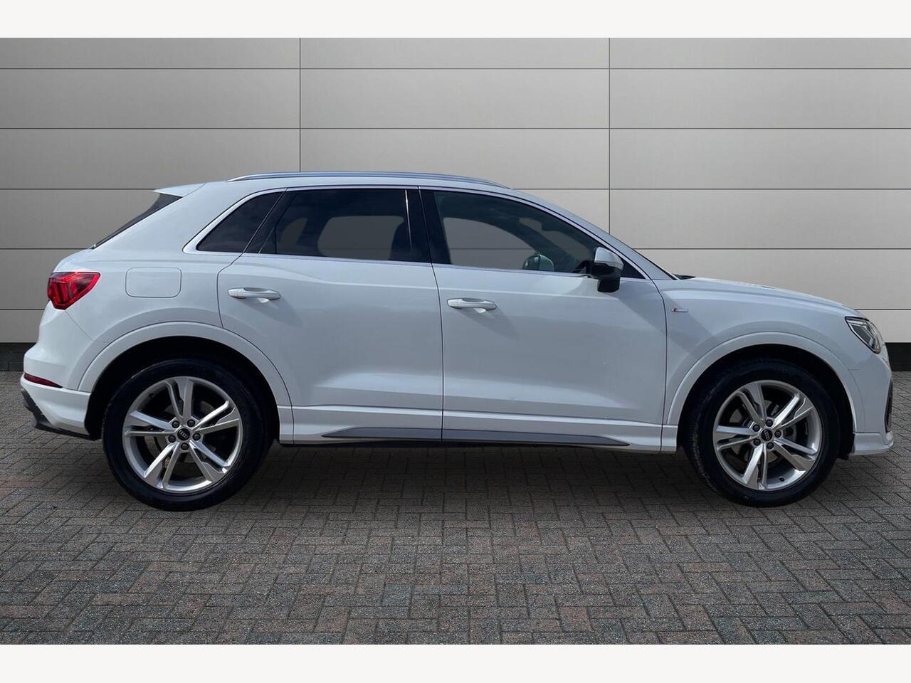 Used Audi Q3 2024 for sale - 77927042: Photo 4