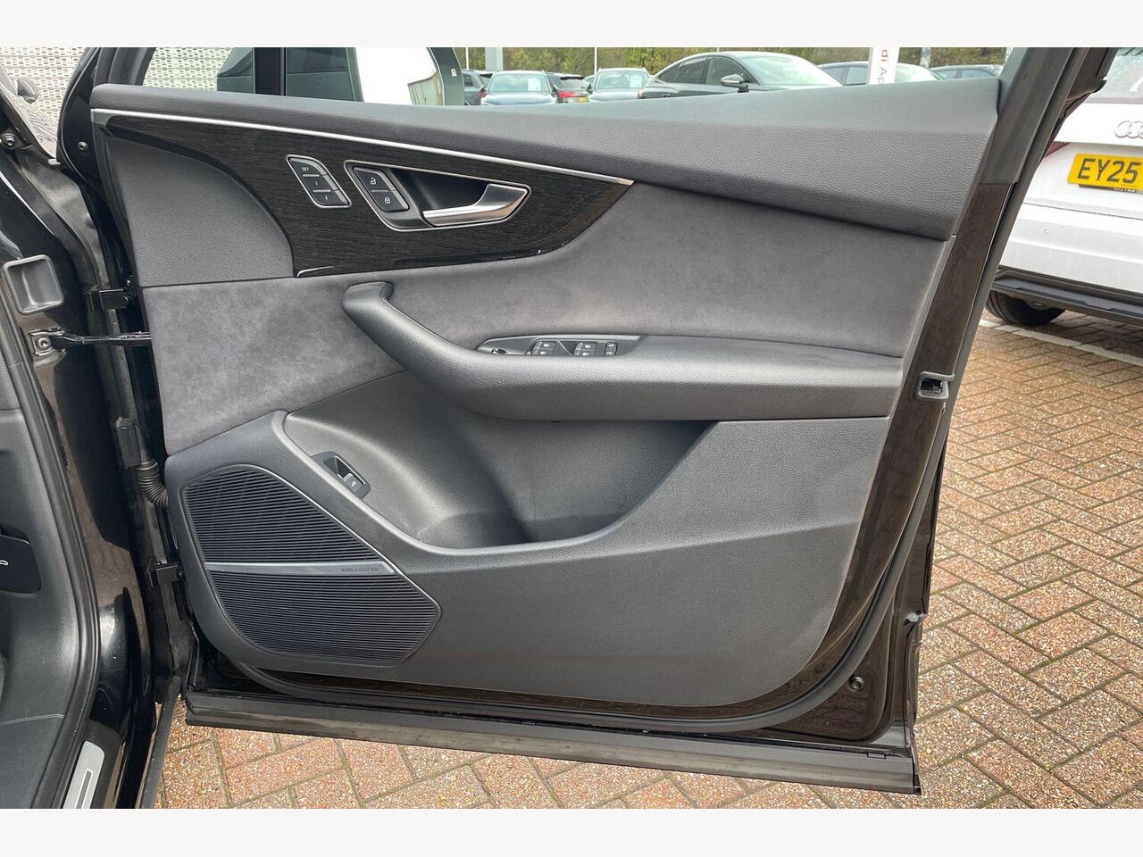 Used Audi Q7 2022 for sale - 76675067: Photo 14