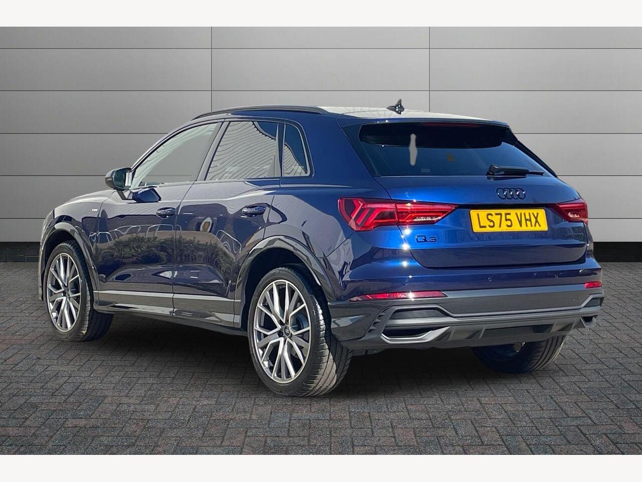 Used Audi Q3 2025 for sale - 77959482: Photo 3