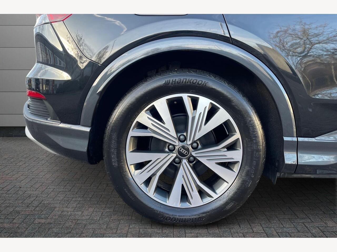 Used Audi Q4 e-tron 2024 for sale - 76955555: Photo 5