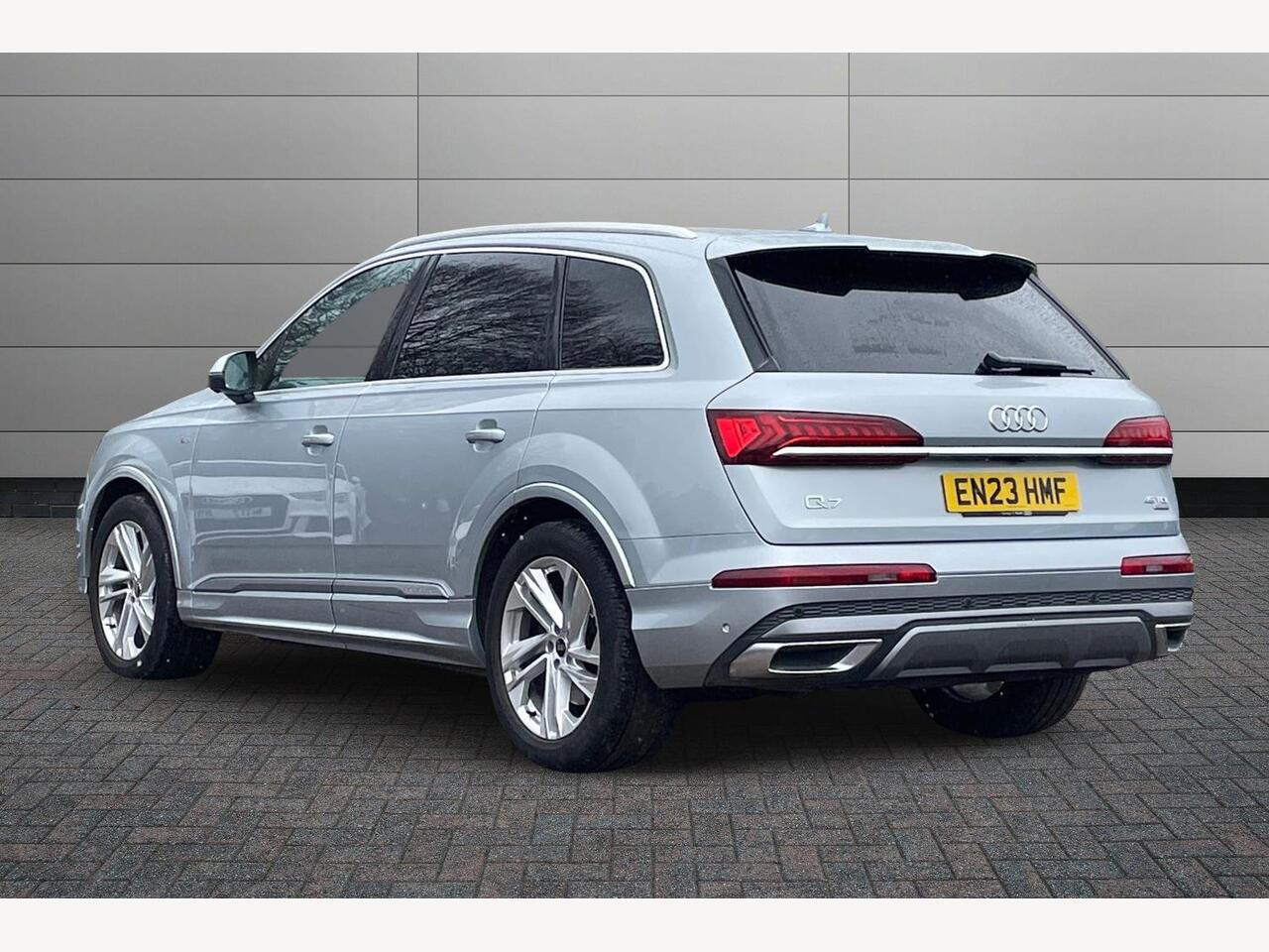 Used Audi Q7 2023 for sale - 78070951: Photo 3