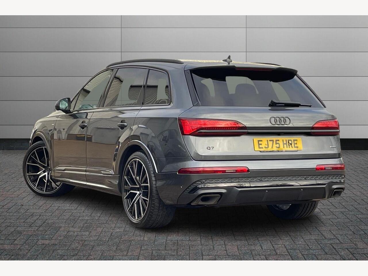 Used Audi Q7 2025 for sale - 77638118: Photo 3