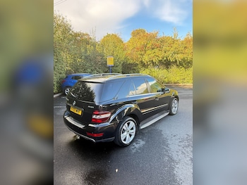 Used Mercedes-Benz M Class 2009 for sale - 76505016: Photo