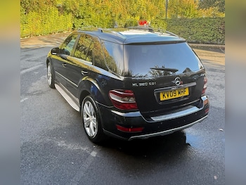 Used Mercedes-Benz M Class 2009 for sale - 76505016: Photo