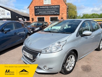Used Peugeot 208 2014 for sale - 78341759: Photo