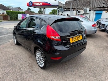 Used Ford Fiesta 2011 for sale - 79023429: Photo