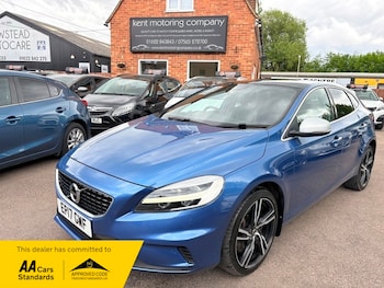 Used Volvo V40 2017 for sale - 78501880: Photo