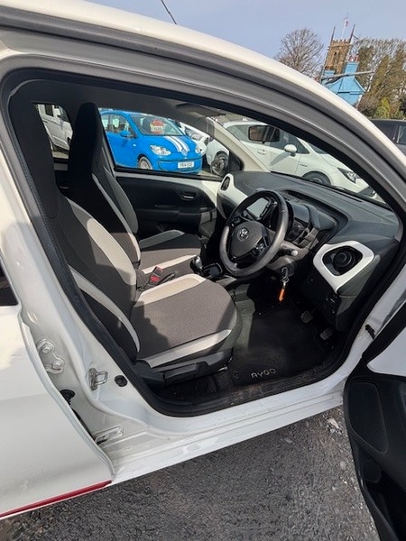 Used Toyota AYGO 2018 for sale - 78201360: Photo 12