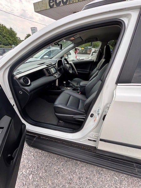 Used Toyota RAV4 2014 for sale - 75028641: Photo 9
