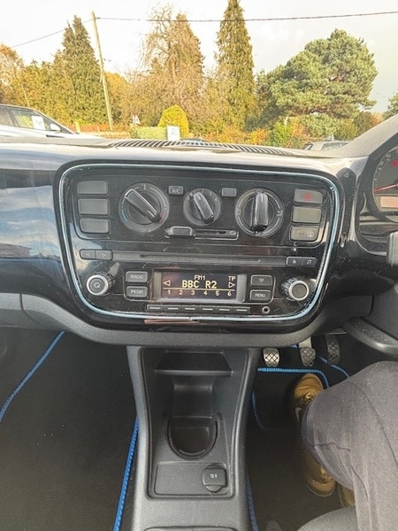 Used Volkswagen up! 2014 for sale - 77735346: Photo 18