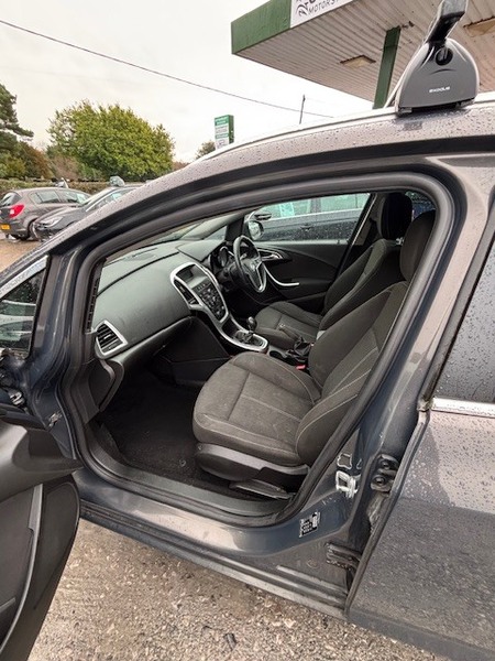 Used Vauxhall Astra 2013 for sale - 77154096: Photo 10