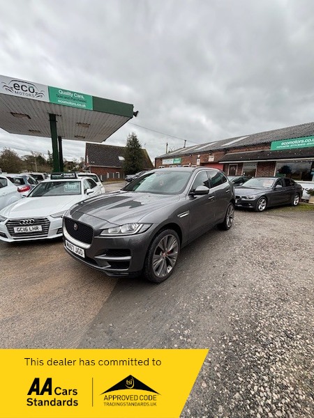 Used Jaguar F-Pace 2017 for sale - 77880769: Photo 2