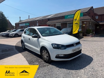 Used Volkswagen Polo 2015 for sale - 79494638: Photo