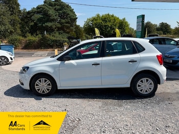 Used Volkswagen Polo 2015 for sale - 79494638: Photo