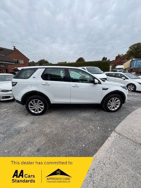 Used Land Rover Discovery Sport 2017 for sale - 76093079: Photo 4