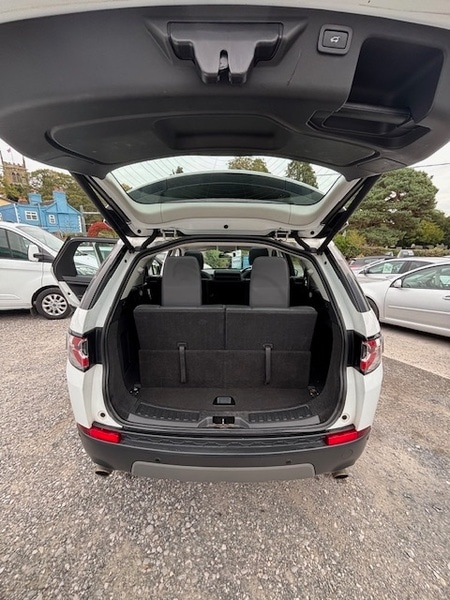 Used Land Rover Discovery Sport 2017 for sale - 76093079: Photo 9