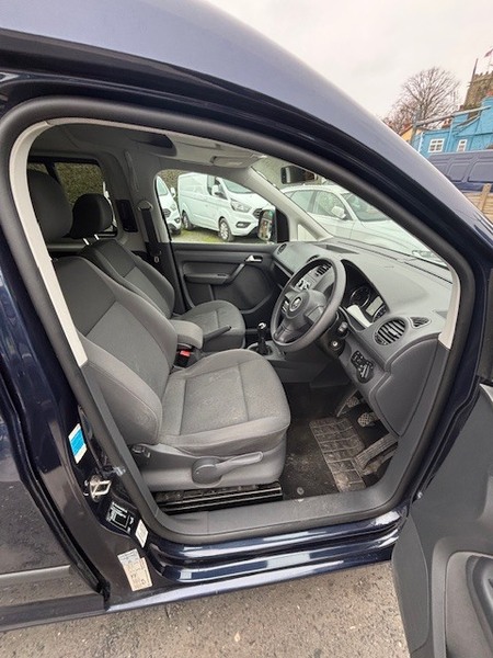 Used Volkswagen Caddy Maxi Life 2015 for sale - 77328824: Photo 15