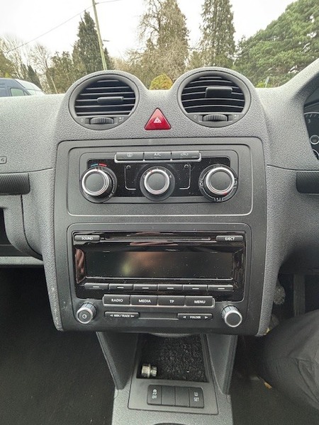 Used Volkswagen Caddy Maxi Life 2015 for sale - 77328824: Photo 17