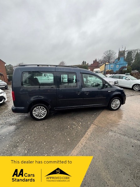 Used Volkswagen Caddy Maxi Life 2015 for sale - 76950898: Photo 4