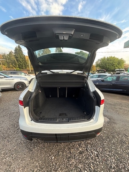 Used Jaguar F-Pace 2016 for sale - 76497049: Photo 9