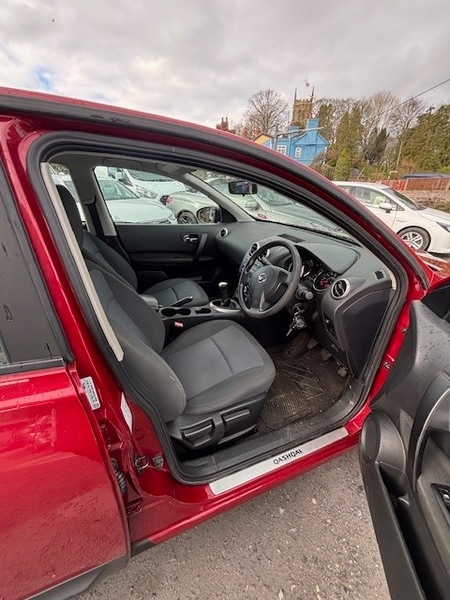 Used Nissan Qashqai 2010 for sale - 77704182: Photo 15