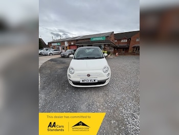 2013 - LOUNGE- Edition Pan Roof -Very low mileage - Great MPG 56+ - Low Insurance 3-Door