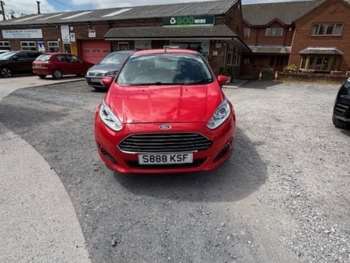 2013 - ZETEC-IDEAL FIRST CAR Reasons to buy - £0 Road Tax-Stylish interior a 3-Door