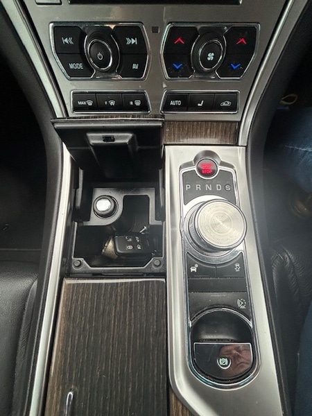 Used Jaguar XF 2015 for sale - 76313358: Photo 14