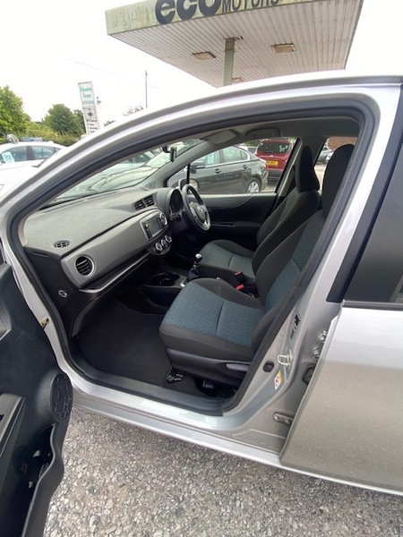 Used Toyota Yaris 2012 for sale - 77655887: Photo 11