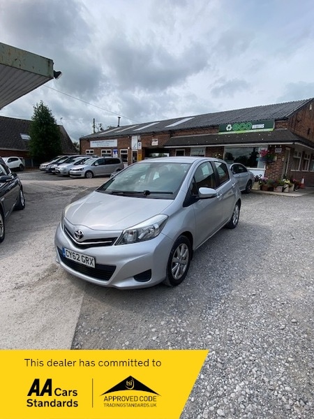 Used Toyota Yaris 2012 for sale - 77655887: Photo 3