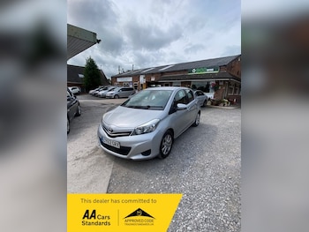 Used Toyota Yaris 2012 for sale - 77655887: Photo