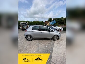 Used Toyota Yaris 2012 for sale - 77655887: Photo