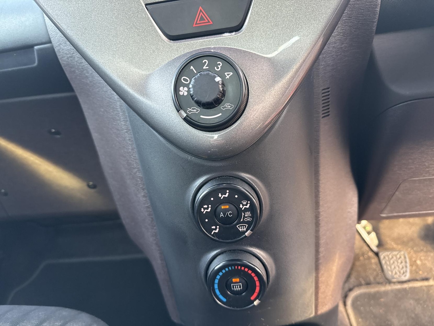 Used Toyota IQ 2010 for sale - 77048032: Photo 14