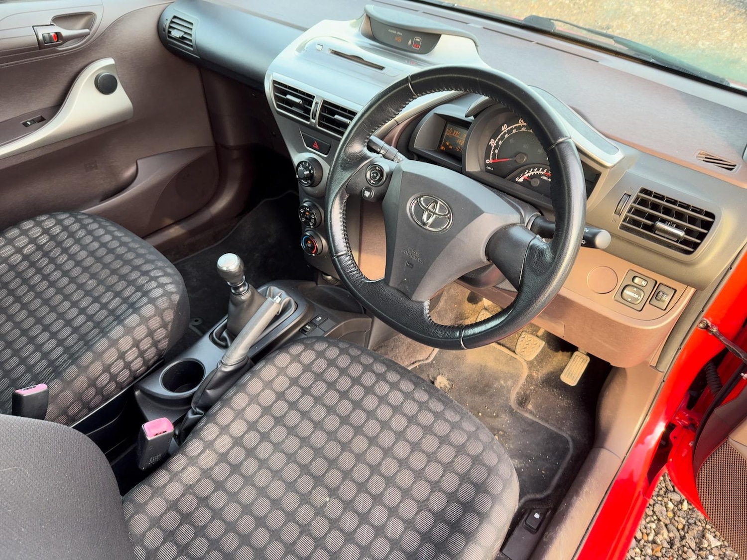 Used Toyota IQ 2010 for sale - 77048032: Photo 9