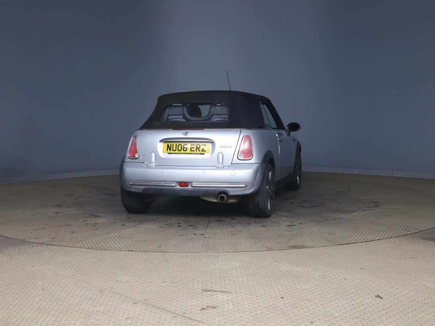 Used MINI Convertible 2006 for sale - 76467847: Photo 5