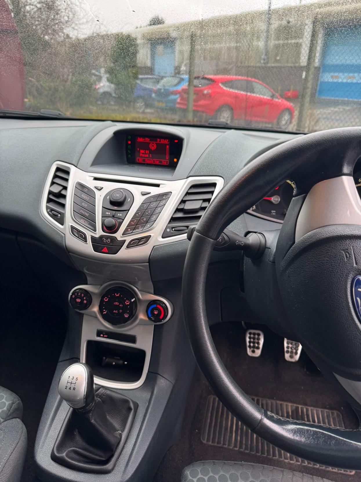 Used Ford Fiesta 2010 for sale - 77644127: Photo 31