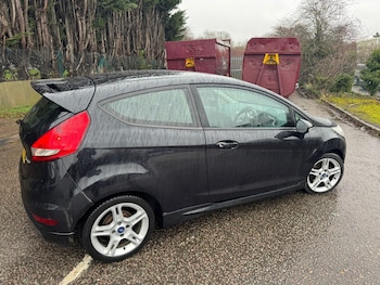 Used Ford Fiesta 2010 for sale - 77644127: Photo