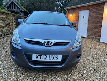 Used Hyundai i20 2012 for sale - 77371088: Photo