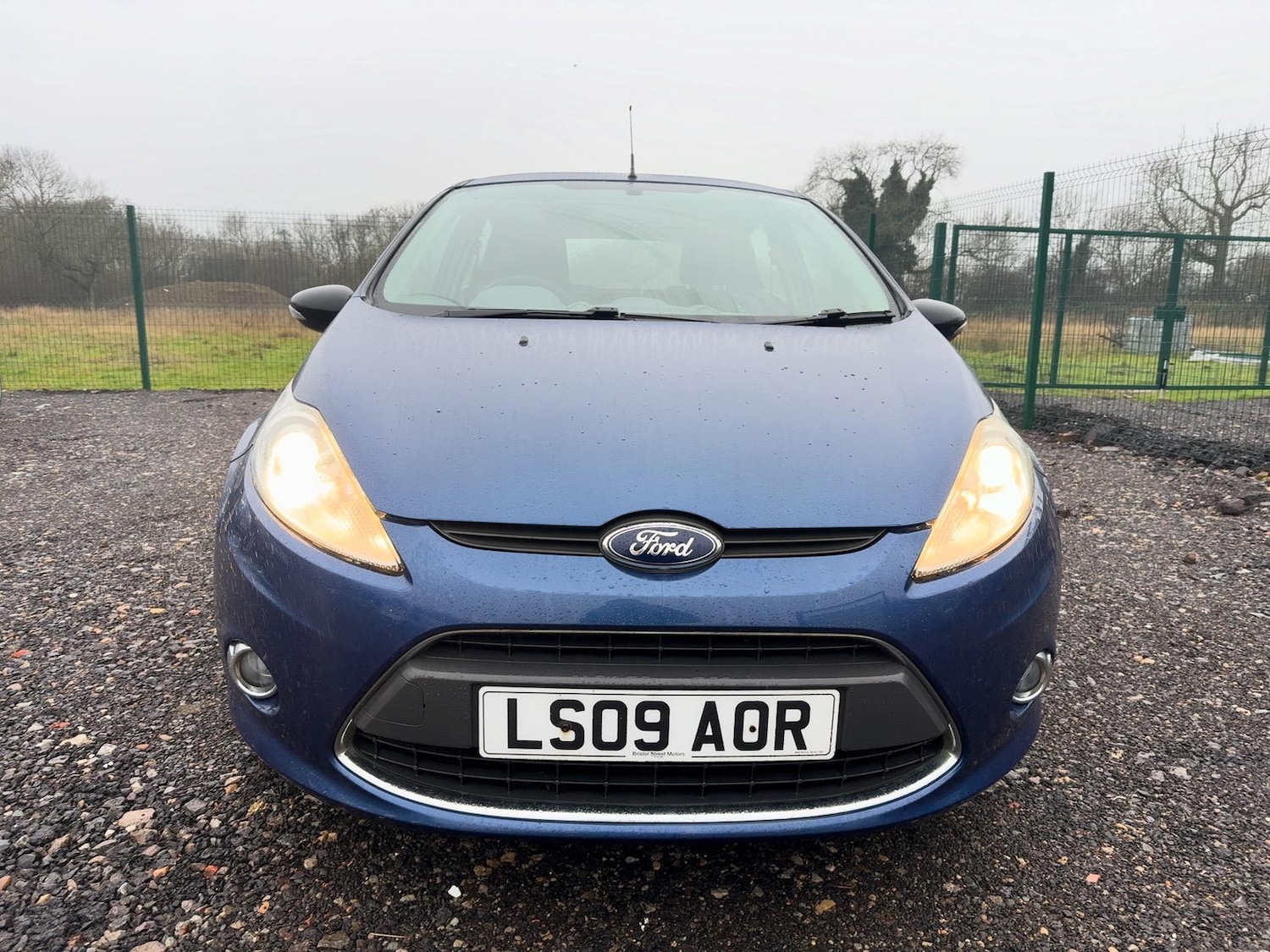 Used Ford Fiesta 2009 for sale - 76908415: Photo 2
