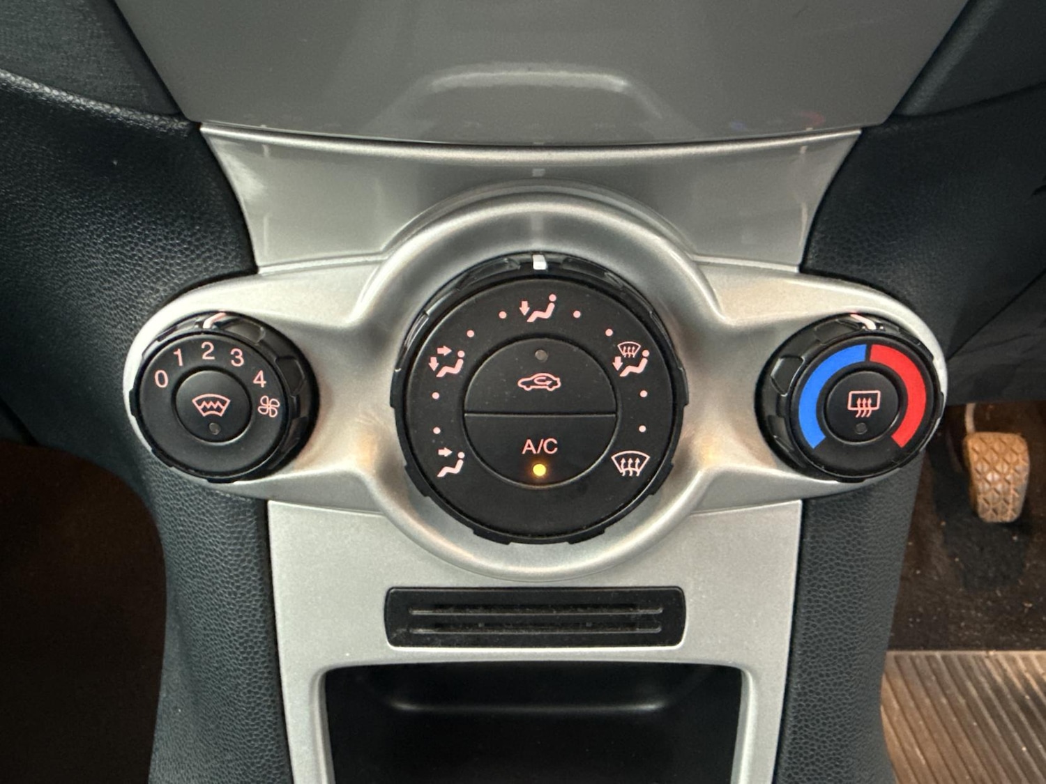 Used Ford Fiesta 2009 for sale - 76908415: Photo 41