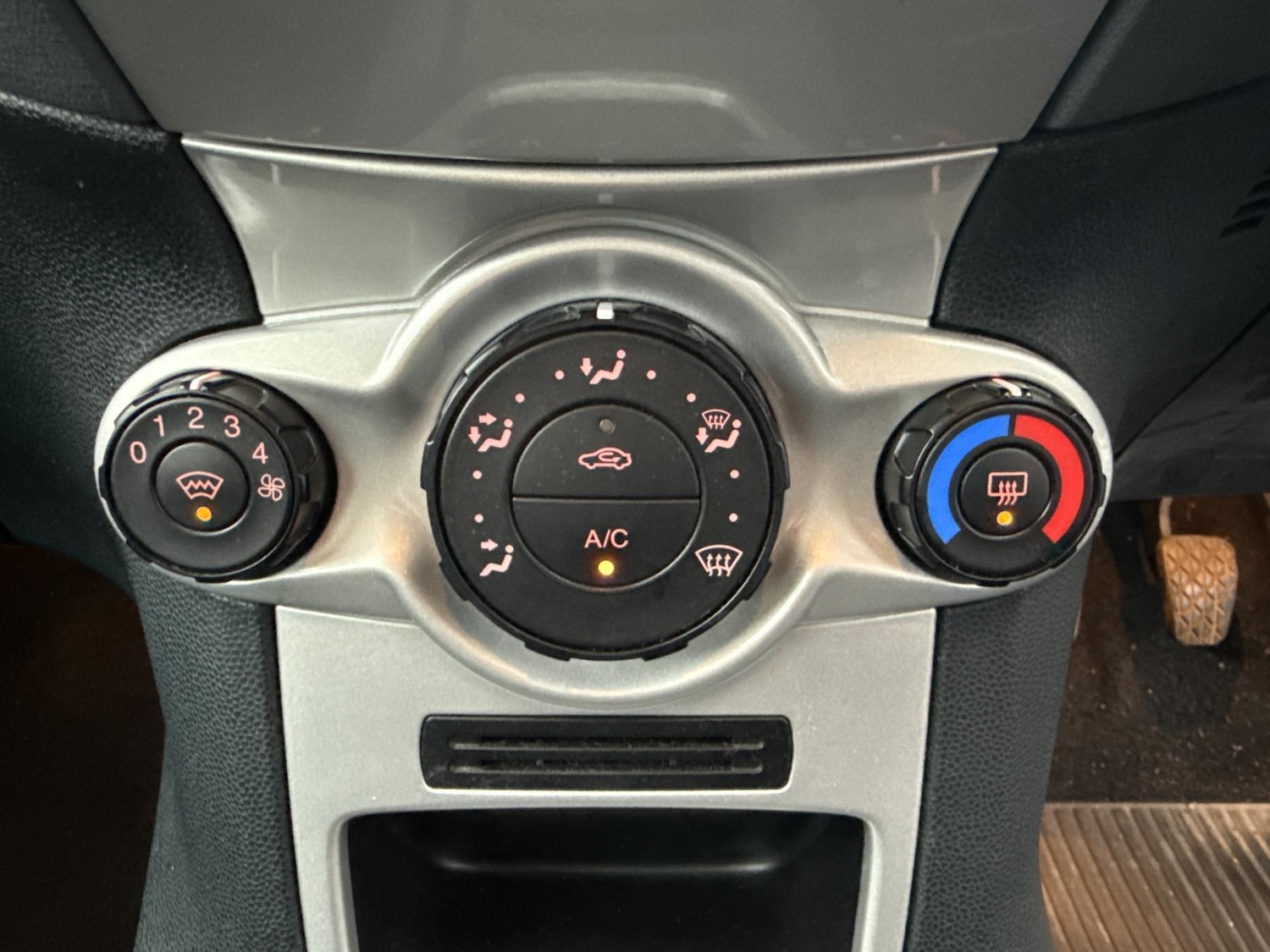 Used Ford Fiesta 2009 for sale - 76908415: Photo 42